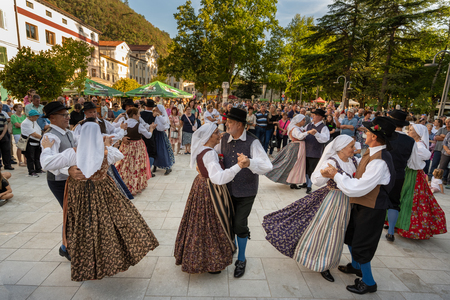 Folklorno društvo Vipava - Vipavska trgatev